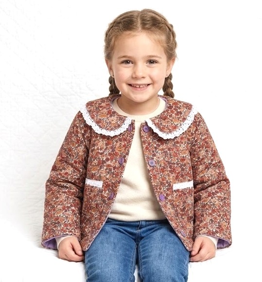 vue sur petite fille veste matelassée Liberty poppy forest noisette|4pommes