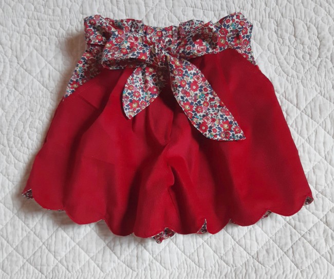 short en velours rouge pour enfant avec nœud Liberty Betsy Ann rouge|4pommes