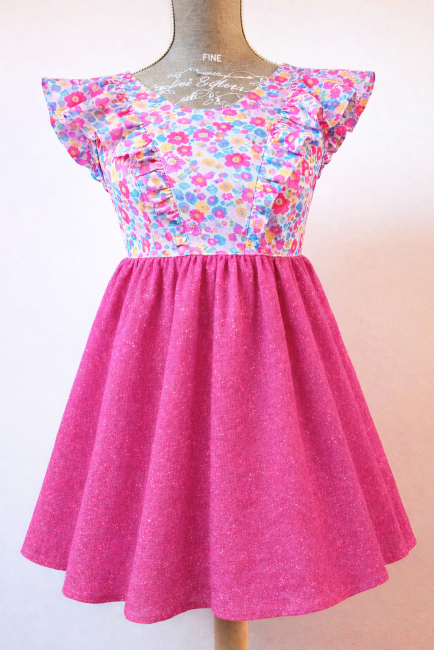 robe Lola sur portantBetsy Malibu double gaze fuchsia irise | 4pommes