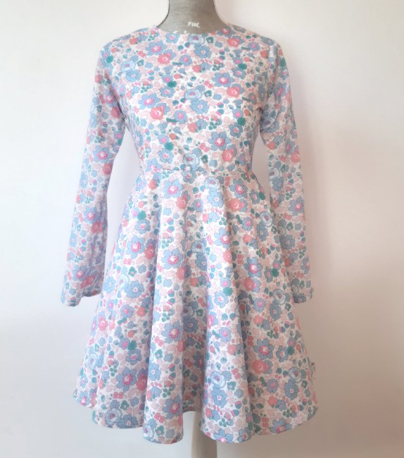 Robe qui tourne manches longues sans col en tissu Liberty exclusif Betsy néon blum|4pommes