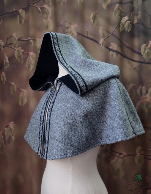 capuchon_lainegrise_galonnoirblanc3