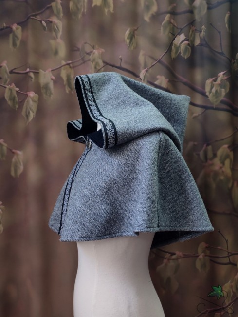 capuchon_lainegrise_galonnoirblanc7