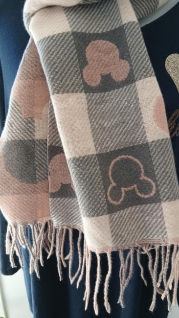 Echarpe à carreaux motif tête de Mickey