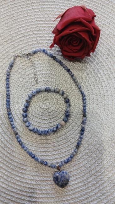 Ensemble collier et bracelet en pierre sodalite