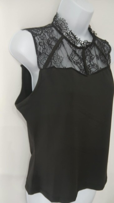 Top Élégant en Dentelle Noir