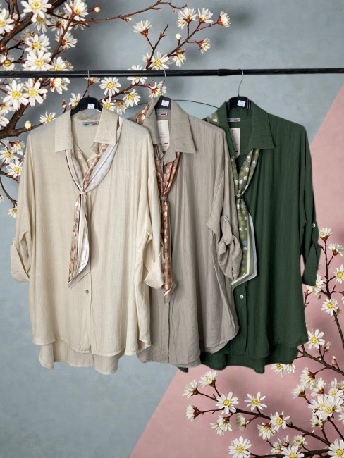 Chemise fluide avec son foulard chic assorti
