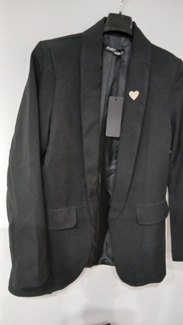 48c70984-0f47-4ff1-91b7-84806a40d2c1 Veste Tailleur noir coeur brodé doré