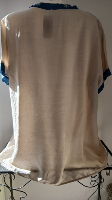 Tee Shirt beige impression 