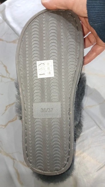 Pantoufles grise moumoute