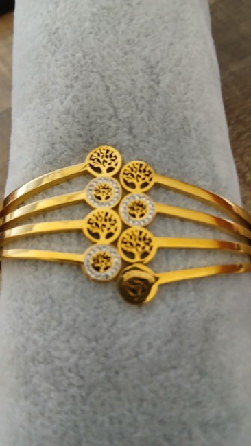 Bracelet en acier inoxydable avec motif arbre de vie