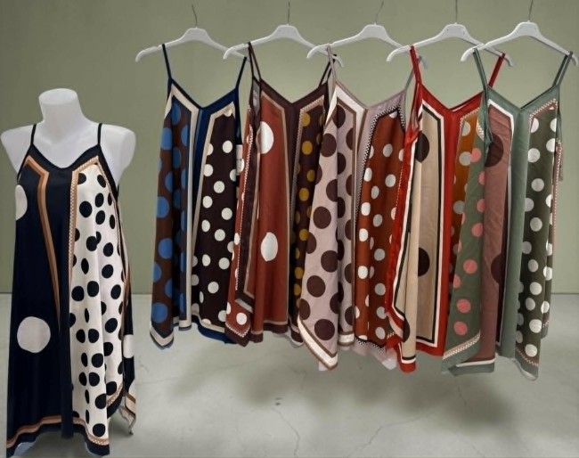 Robe à bretelles  soie et viscose