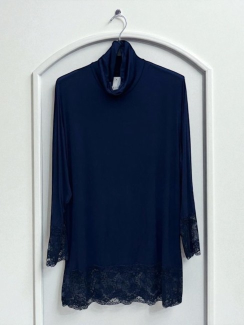 T-shirt rouleaux dentelle col roulé