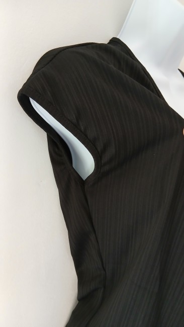 20251118_143158 Ensemble élégant top et pantalon noir