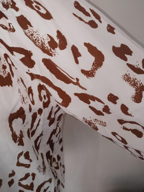 Blouse fluide tâcheté de marron