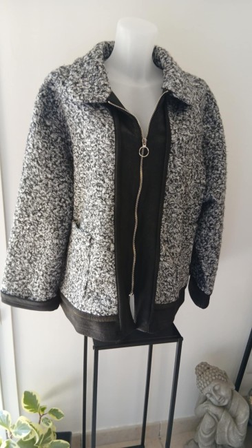 Veste pelucheuse avec suédine