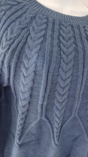 Pull à col rond en tricot torsadé