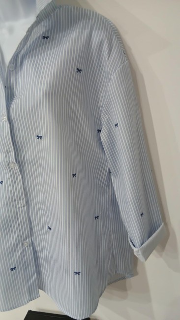 Chemise rayure bleu, petits noeuds