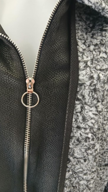 Veste pelucheuse avec suédine