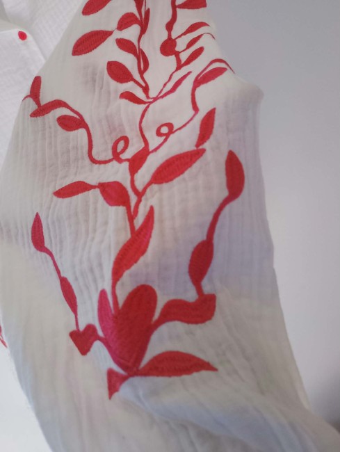 Chemise gaze de coton brodée rose
