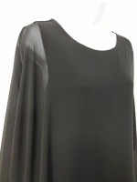 Robe noire à sequins et mousseline 