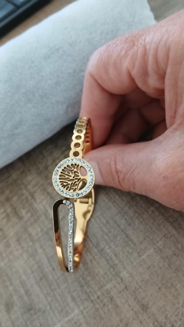 Bracelet en acier inoxydable avec motif arbre de vie