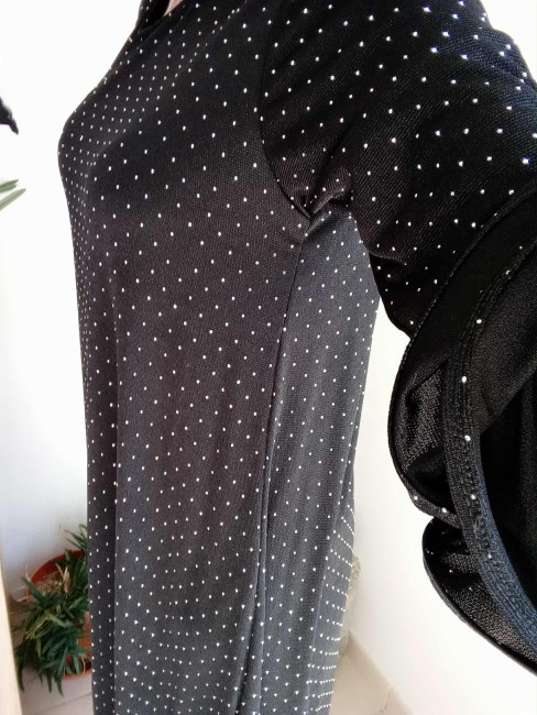 Robe noir/strass manches froufrous