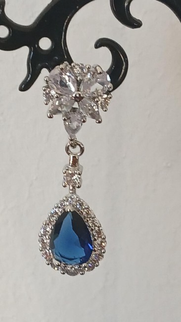 Goutte de saphir argenté