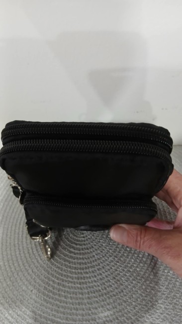 Pochette téléphone noir  