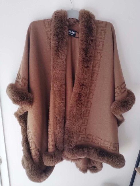 Poncho cape fausse fourrure - Femme