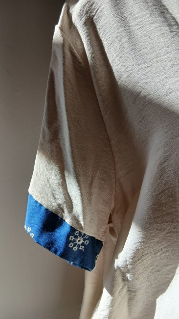 Tee Shirt beige impression 