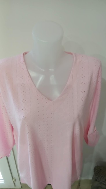 Blouse ajourée col V – Manches froncées