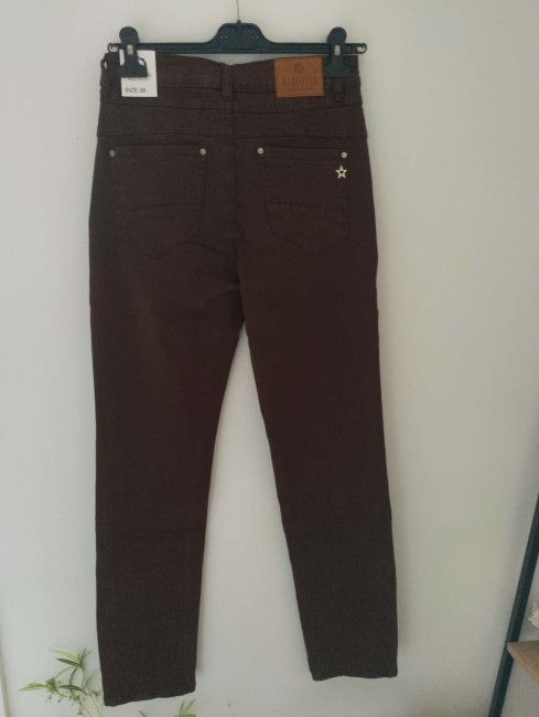 Jeans marron Bouton Karostar