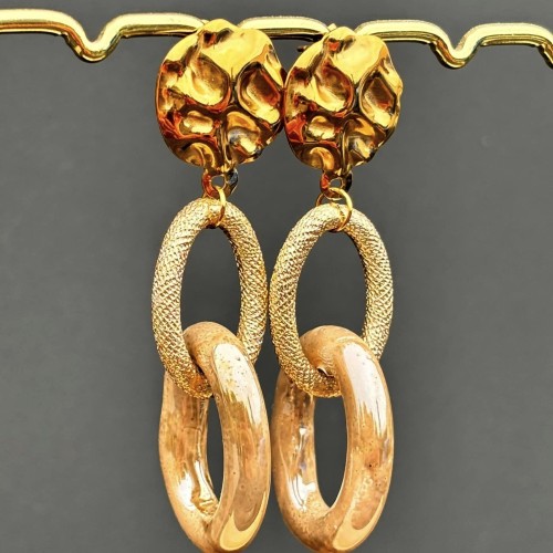 Boucles Oya anneaux dorés avec perle ou effet pailleté – équilibre pour visage cœur