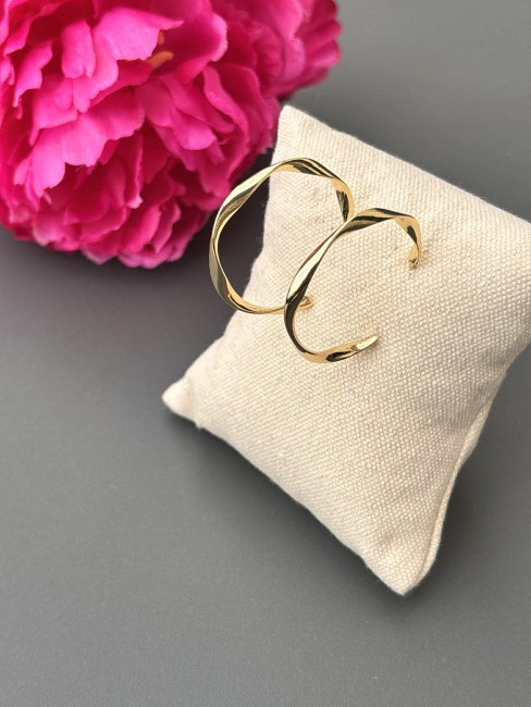 Boucles d'oreilles fantaisies en forme de créoles torsadées pour un look casual et bohème chic 