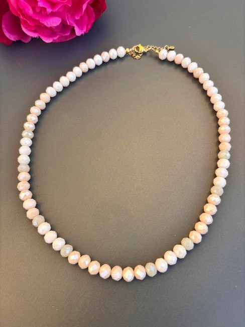 AURORA - Collier perle de bohèmes blush Collie bohème chic composée de perles de bohème aux teintes rose beige blush pour un look glamour, tendance et chic