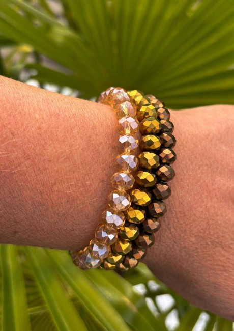 Manchette bohème chic composée de 3 bracelets de perles de bohème cookie pour un look glamour, tendance et chic