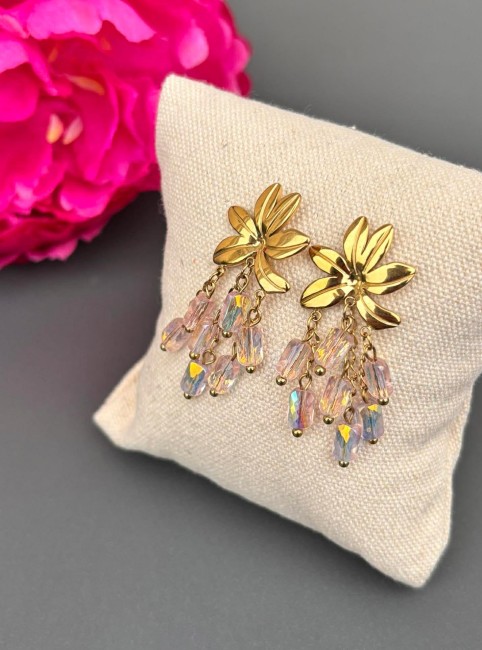 MAIORI - Boucles d'oreilles fleur et perles naturelles agate rose Boucles d'oreilles fantaisie composées d'une fleur en acier inoxydables et de perles naturelles pendantes en cascade en agate bleu, ce qui donne un effet bohème chic et solaire