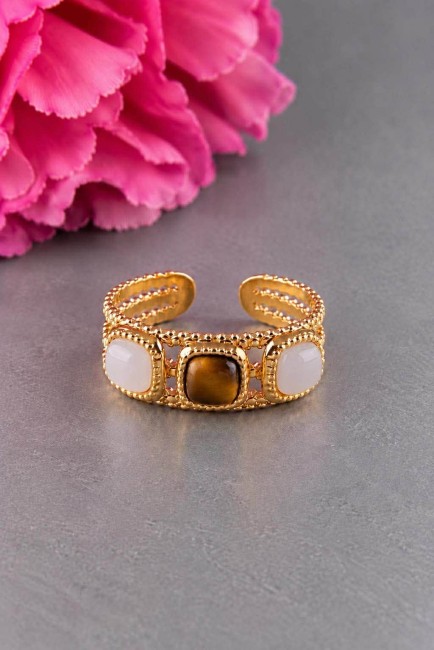 NAXOS - Bague bohème en pierre naturelle oeil de tigre et agate blanche Bague fantaisie réglable en acier inoxydable doré et orné de 3 perles carré naturelle en oeil de tigre et agate blanche pour un style féminin et chic