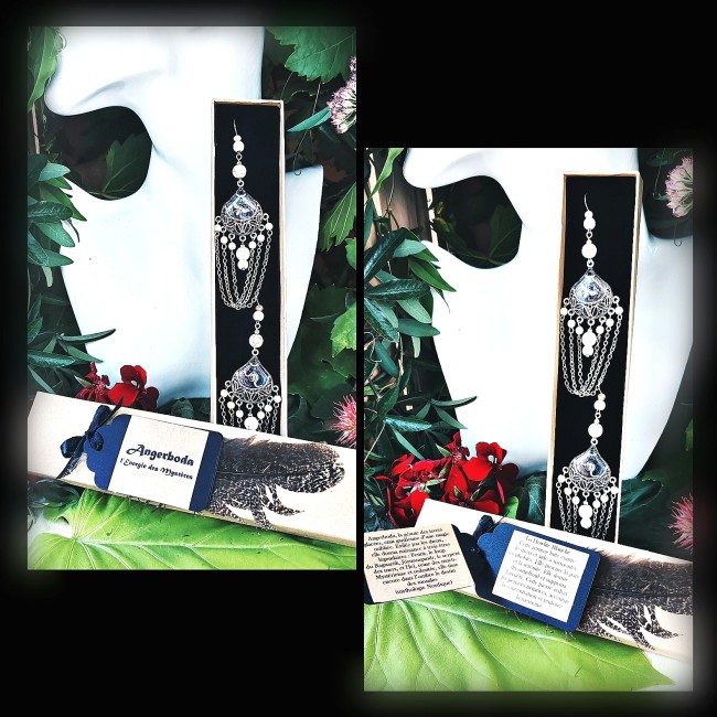 Boucles d’oreilles artisanales en acier argenté, avec écrin personnalisé, carte numérotée et lithothérapie. Bijoux nordiques faits main en hommage à Angerboda.