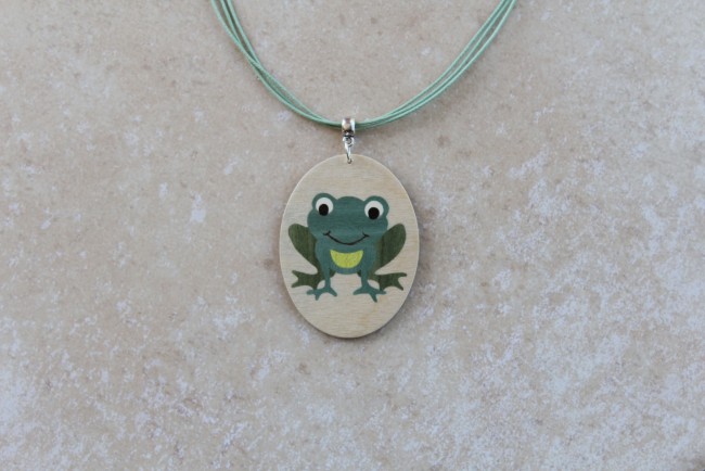 Nadège commande noël collier grenouille''