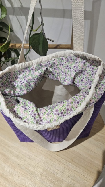 cabas fourre tout en velours côtelé coloris violet 