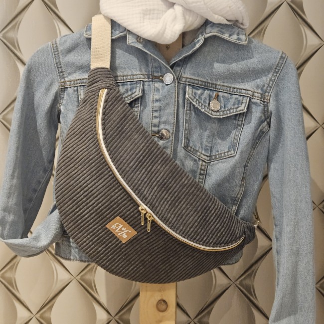 Banane Tsuki velours coloris gris anthracite et coton fleuri tout doux