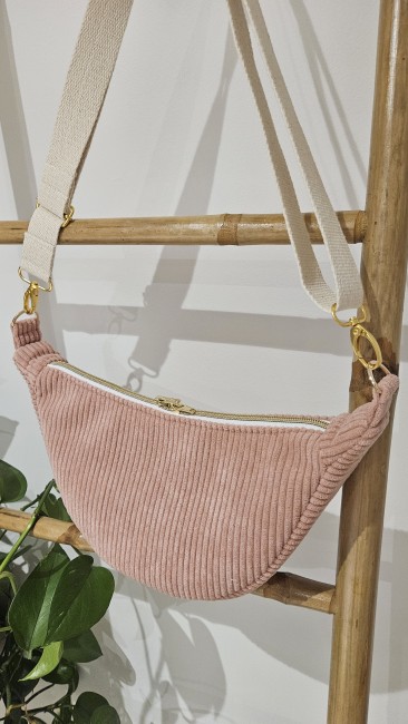Sac demi lune en velours côtelé coloris bois de rose et coton fleuri 