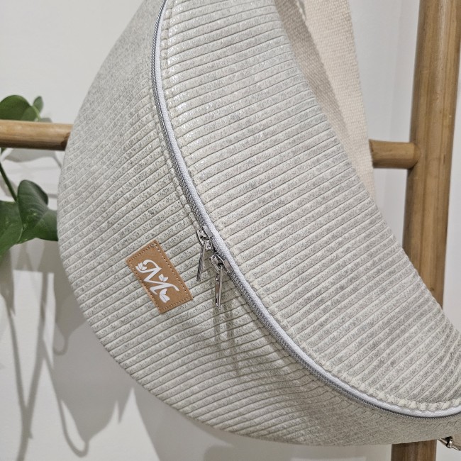 20260714_123052 Sac banane en velours côtelé coloris beige lurex argenté
