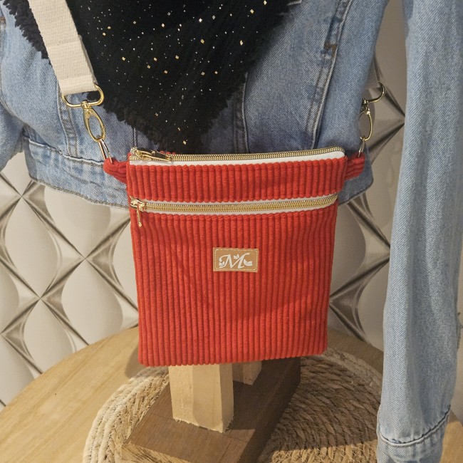Pochette bandoulière l’essentiel velours homard modèle bégonia