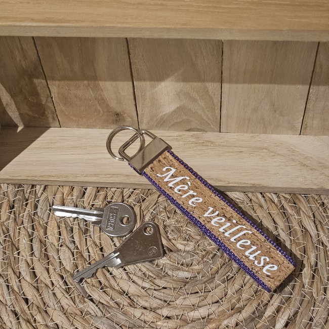 Porte clés message MÈRE VEILLEUSE coloris violet
