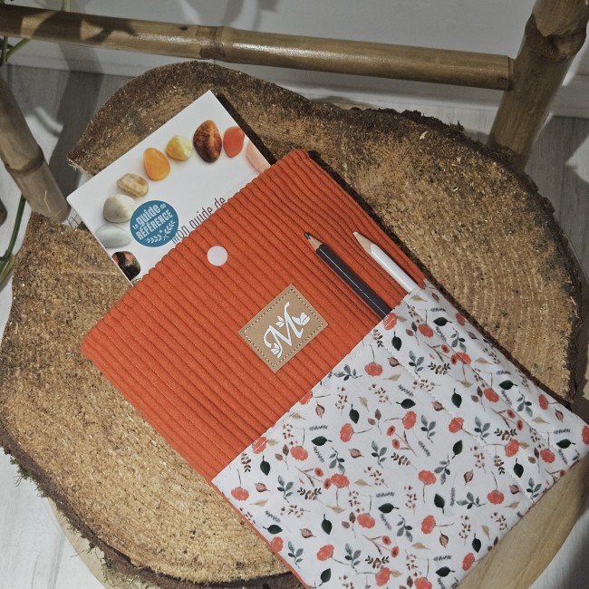 20260715_190753 pochette pour livre de poche en velours côtelé orange