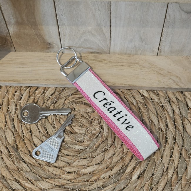Porte clés message CRÉATIVE coloris rose foncé