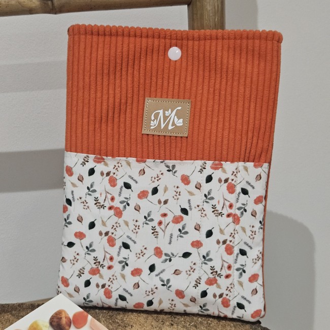 20260715_190633 pochette pour livre de poche en velours côtelé orange