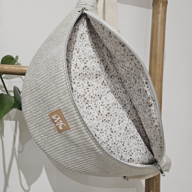20260714_123103 Sac banane en velours côtelé coloris beige lurex argenté